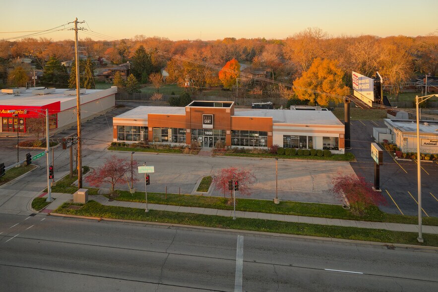 1800 N Rand Rd, Palatine, IL à vendre - Photo du bâtiment - Image 3 de 27