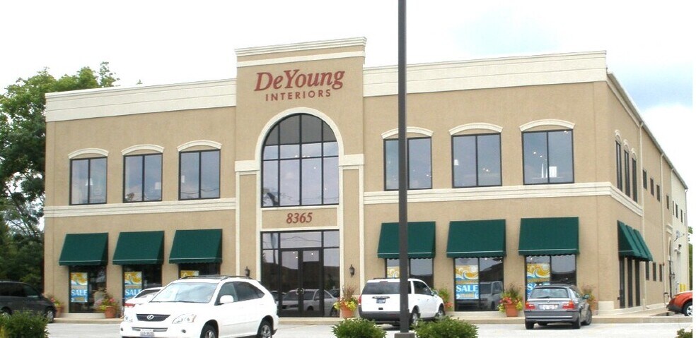 8365 Wicker Ave, Saint John, IN à vendre - Photo du bâtiment - Image 1 de 46