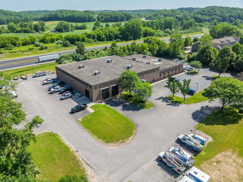580 Fishers Station Dr, Victor, NY à louer - Photo du bâtiment - Image 2 de 20