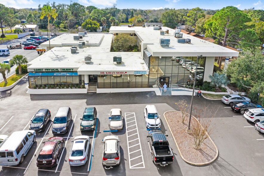 500 N Washington Ave, Titusville, FL à louer - Photo du bâtiment - Image 1 de 16
