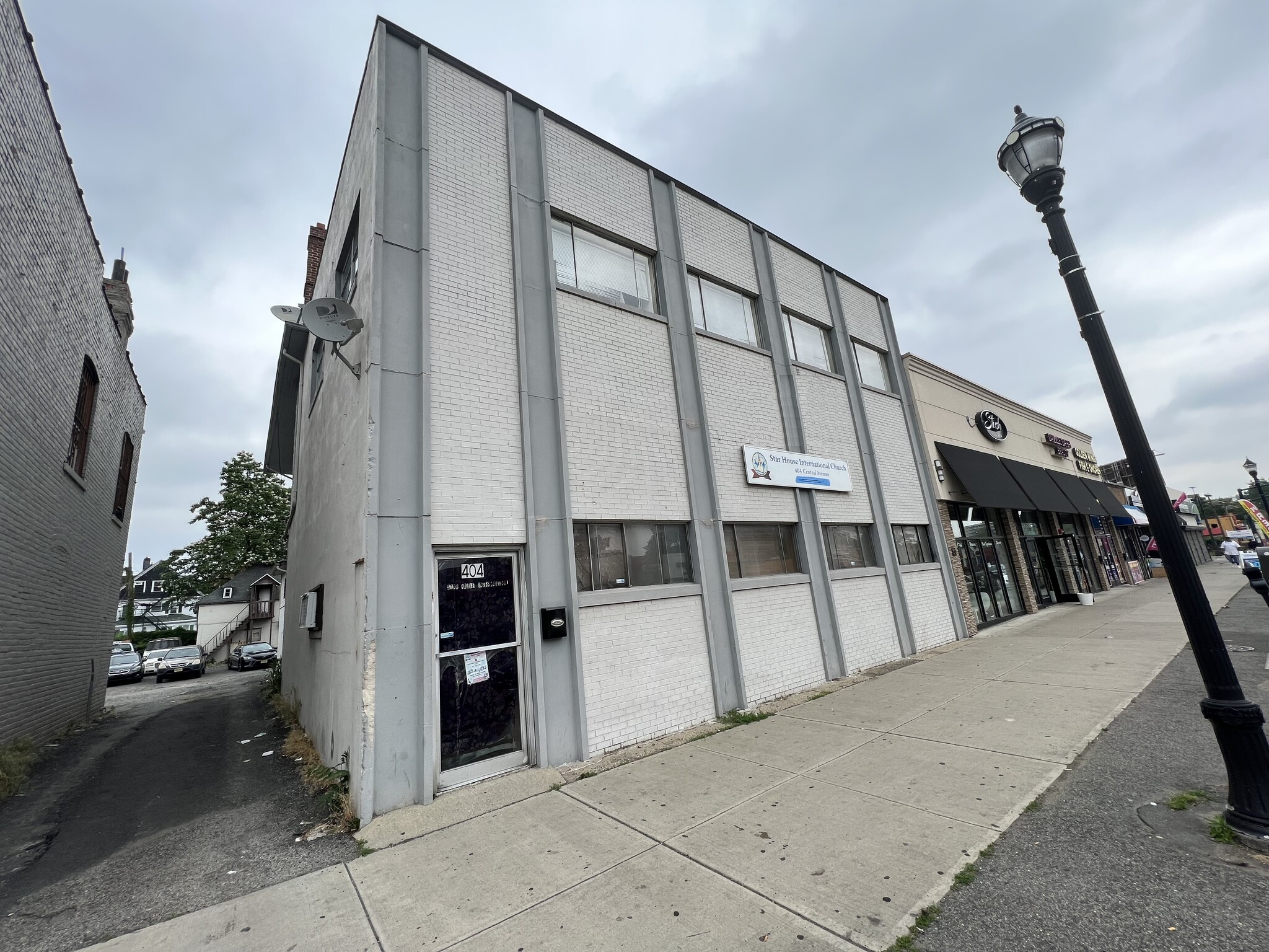 404-410 Central Ave East Orange portfolio of 2 properties for sale on LoopNet.ca Primary Photo- Image 1 of 25