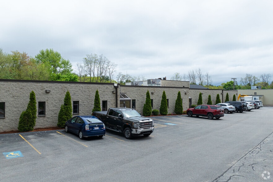 323 Andover St, Wilmington, MA for lease - Primary Photo - Image 2 of 20
