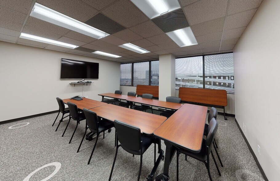 613 NW Loop 410, San Antonio, TX à louer - Numérisation 3D de Matterport - Image 3 de 25