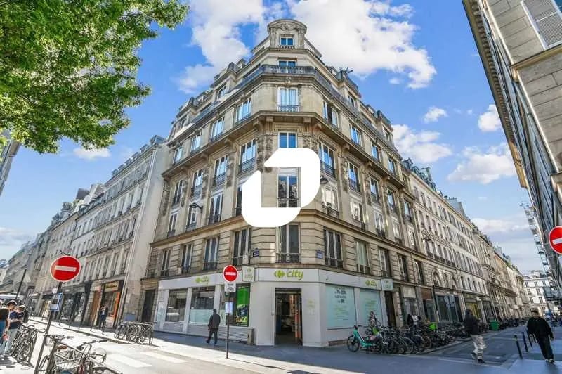16 Rue Martel, Paris for lease - Building Photo - Image 1 of 28
