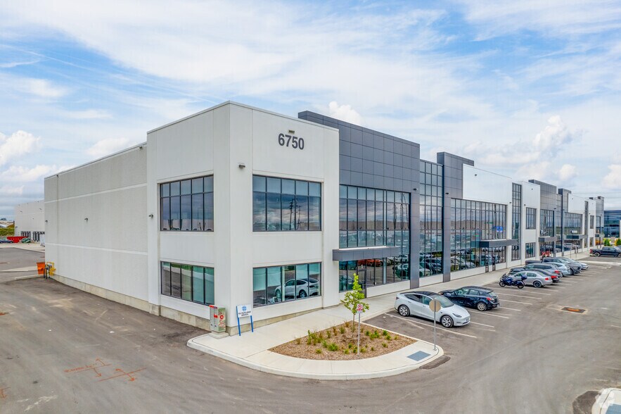 6545-6750 Langstaff Rd, Vaughan, ON à vendre - Photo du bâtiment - Image 1 de 1