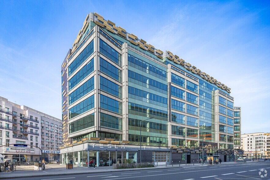 Office in Saint-Ouen for lease - Primary Photo - Image 1 of 10