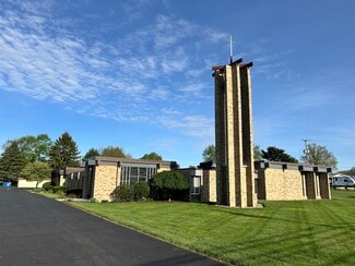 Plus de détails pour 930 S Nickelplate St, Louisville, OH - Spécialité à vendre