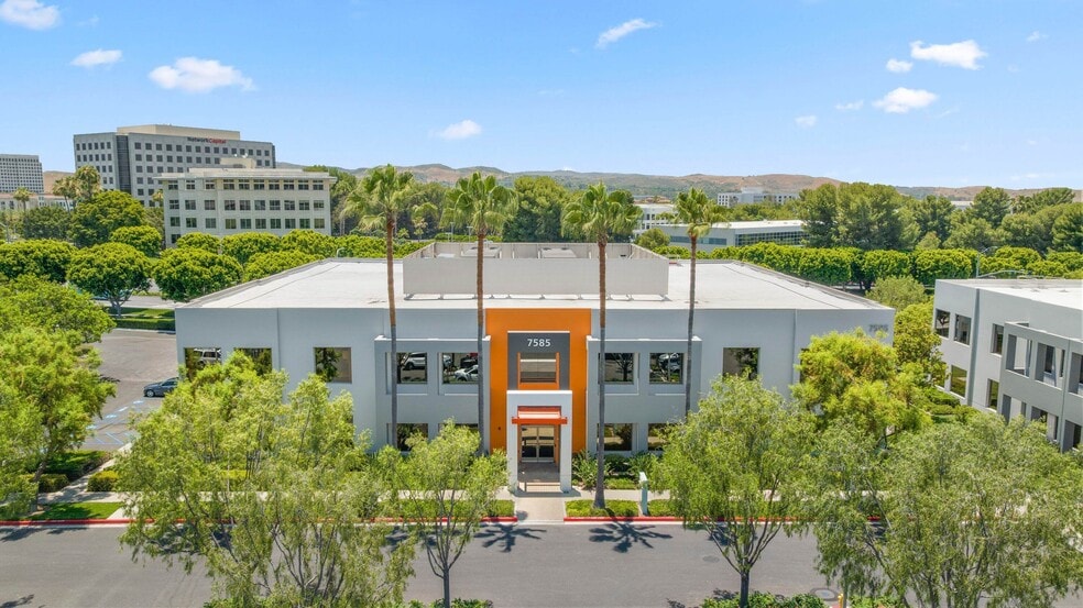 7525 Irvine Center Dr, Irvine, CA for lease - Building Photo - Image 2 of 8