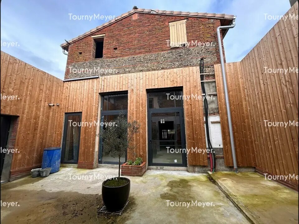 Retail in Cornebarrieu for lease Building Photo- Image 1 of 12