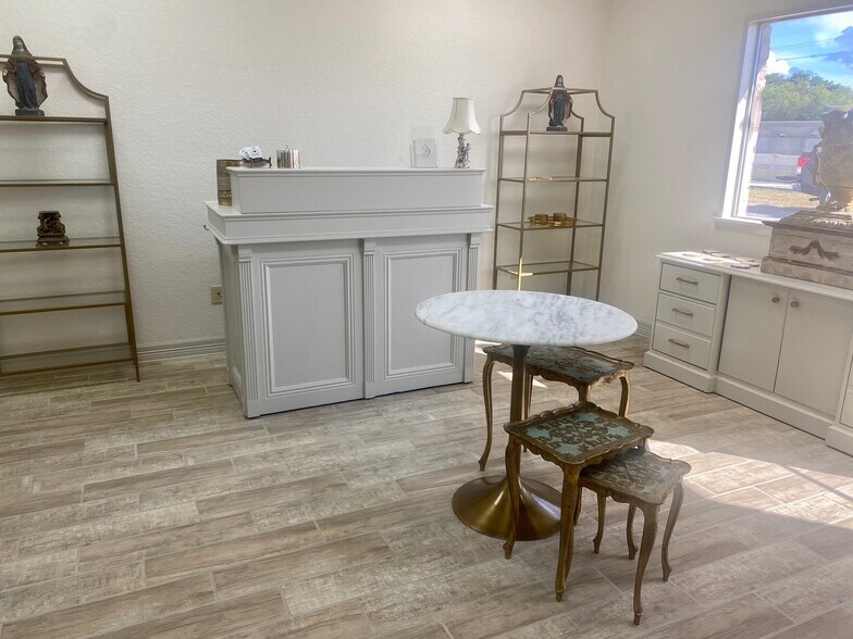 32820 W IH-10, Boerne, TX à louer - Photo du bâtiment - Image 2 de 6