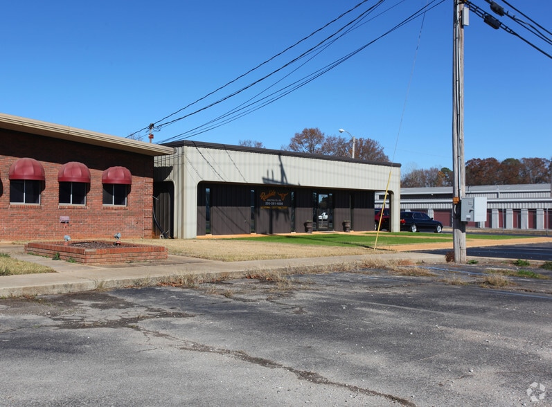 2821 Avalon Ave, Muscle Shoals, AL for lease - Building Photo - Image 2 of 11