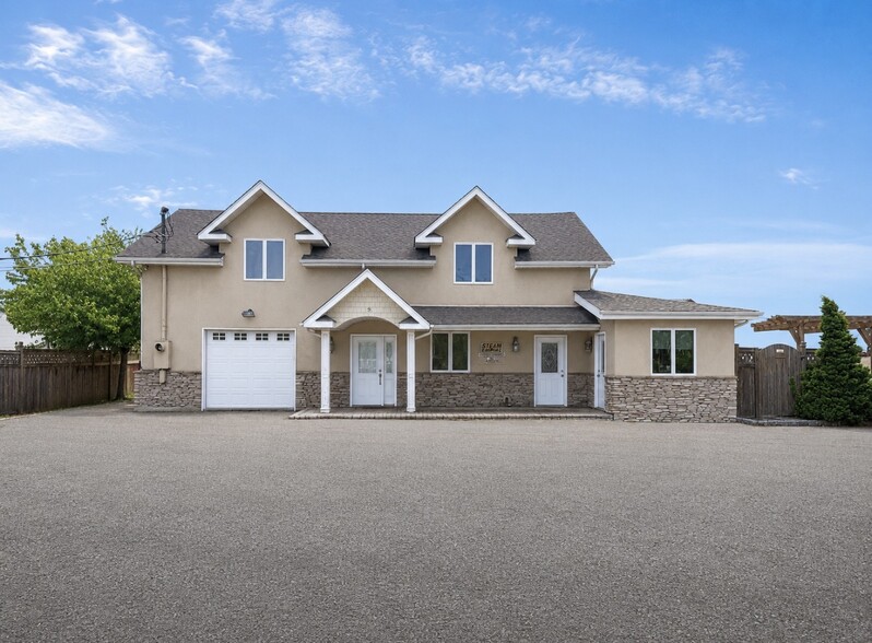 9 Degnon Blvd, Bay Shore, NY for sale - Building Photo - Image 1 of 21