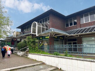 Plus de détails pour 4 The Mall, Swanley - Commerce de détail à louer