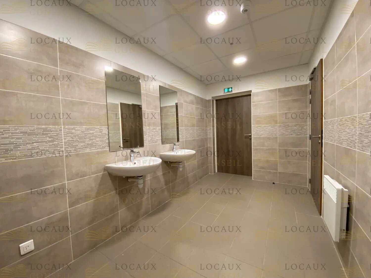 Flex in SAINT-OUEN-L'AUMONE for lease Interior Photo- Image 1 of 2