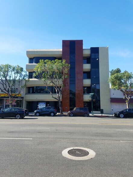 4533 Van Nuys Blvd, Sherman Oaks, CA for lease - Building Photo - Image 1 of 2