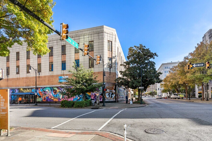 1901 3rd Ave N, Birmingham, AL à vendre - Photo du bâtiment - Image 2 de 8