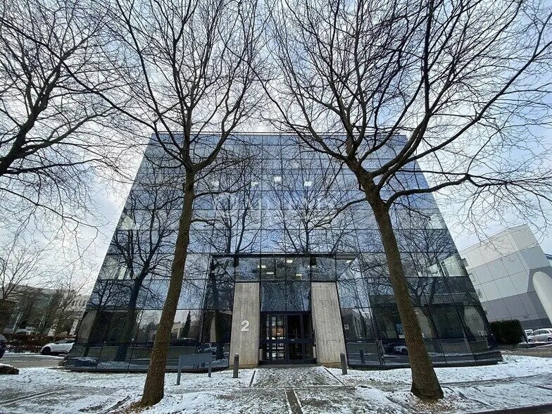 Bureau dans Guyancourt à louer - Photo du bâtiment - Image 1 de 5