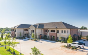 401 S Coltrane Rd, Edmond, OK à louer Photo intérieure- Image 1 de 2