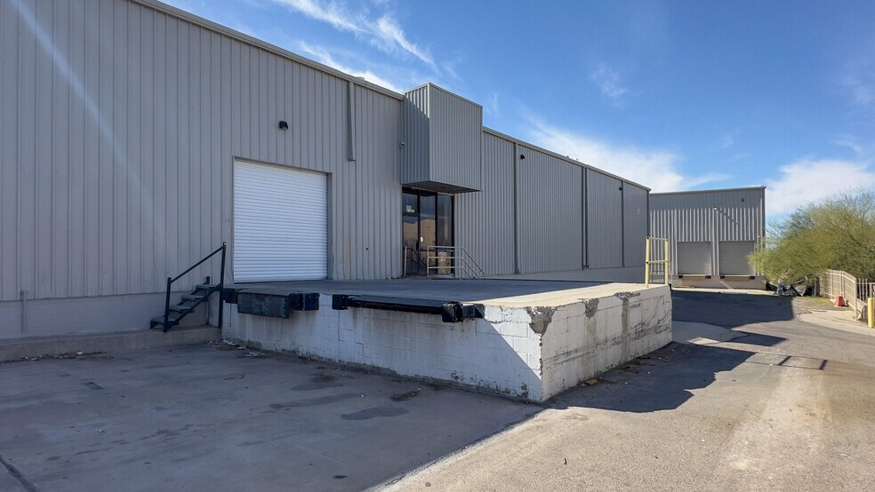 1345 Geronimo Dr, El Paso, TX à vendre - Photo du bâtiment - Image 2 de 18