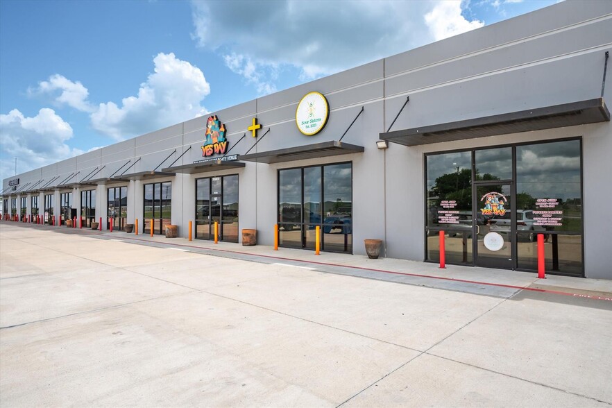 21891 Highway 80, Wills Point, TX for lease - Building Photo - Image 1 of 10