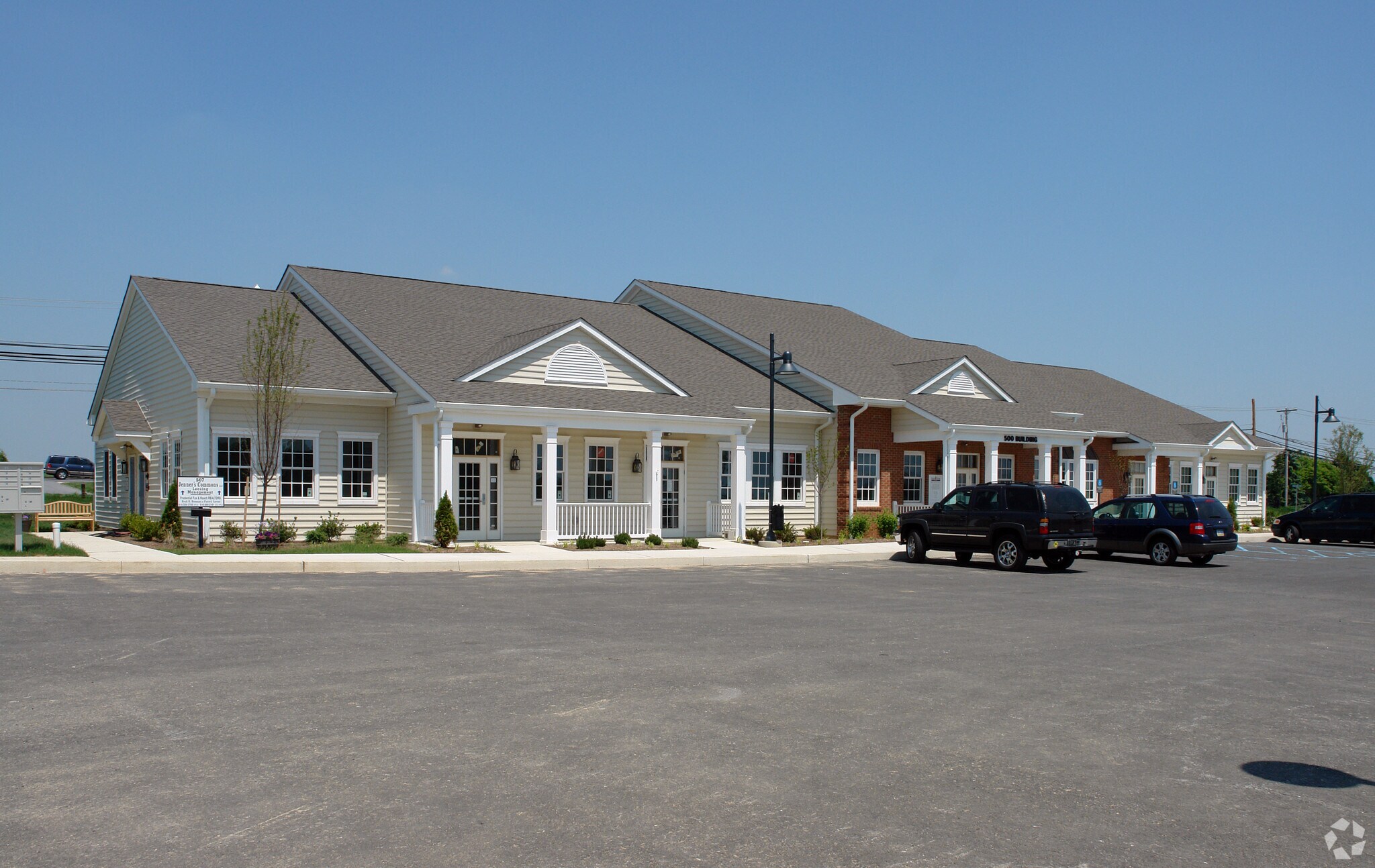 390 Vineyard Way, West Grove, PA for lease Primary Photo- Image 1 of 15