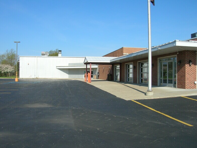 10350 Calumet Ave, Munster, IN à vendre - Photo du bâtiment - Image 3 de 17