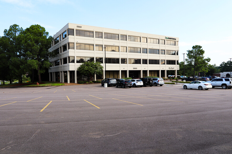 5860 Ridgeway Center Pky, Memphis, TN à louer - Photo du bâtiment - Image 1 de 7