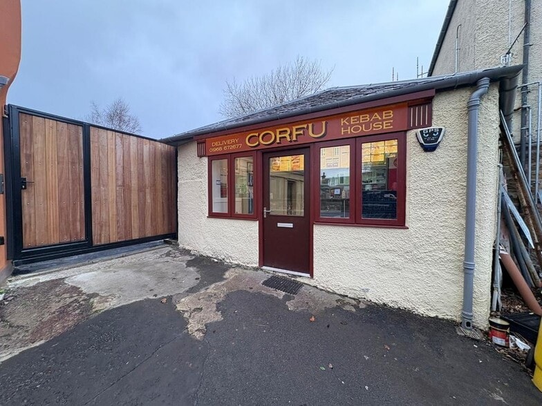 2 The Sq, Penicuik for lease - Building Photo - Image 2 of 20