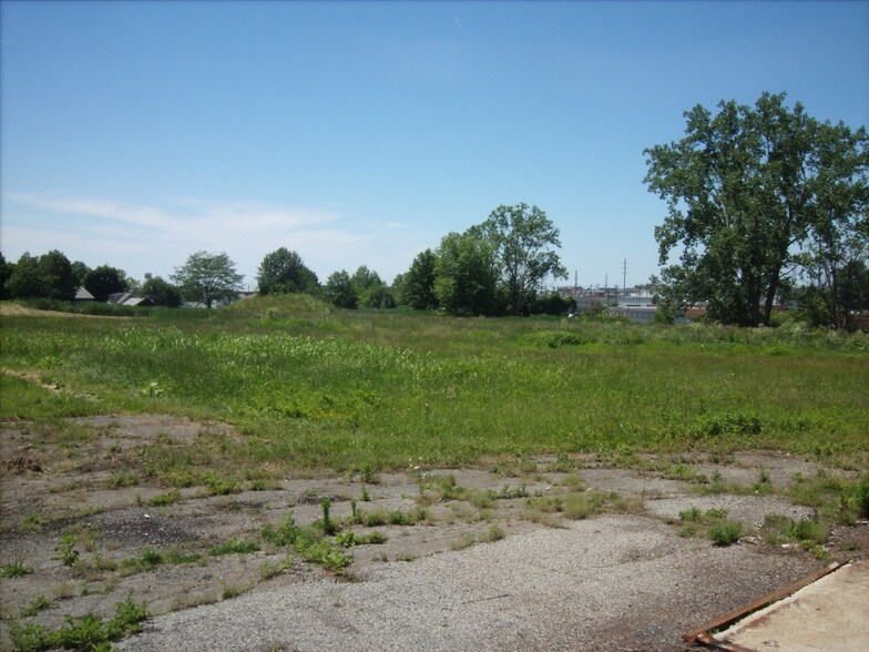 29553-29707 Euclid Ave, Wickliffe, OH à vendre - Photo du bâtiment - Image 2 de 6