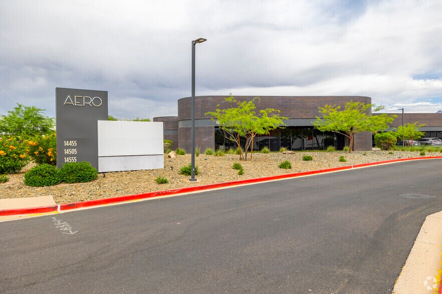 14505 N Hayden Rd, Scottsdale, AZ à louer - Photo du bâtiment - Image 3 de 8