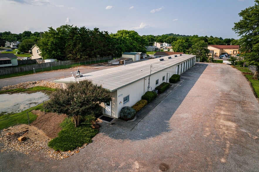 2333 W Emory Rd, Powell, TN for sale - Building Photo - Image 1 of 15