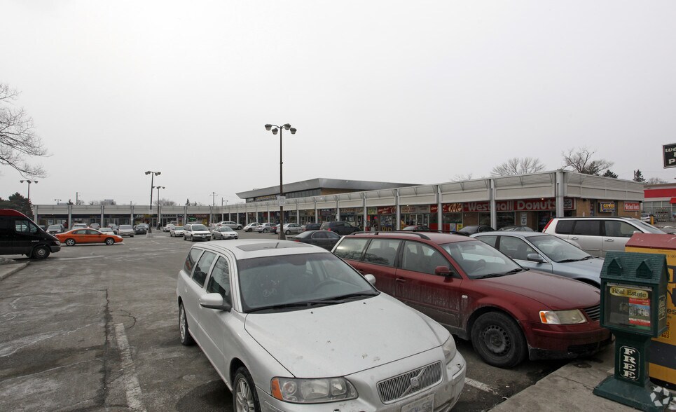 290 The West Mall, Toronto, ON à vendre - Photo du bâtiment - Image 1 de 1