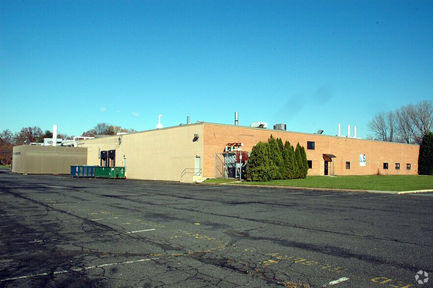 140 LeGrand Ave, Northvale, NJ à louer - Photo du bâtiment - Image 2 de 31