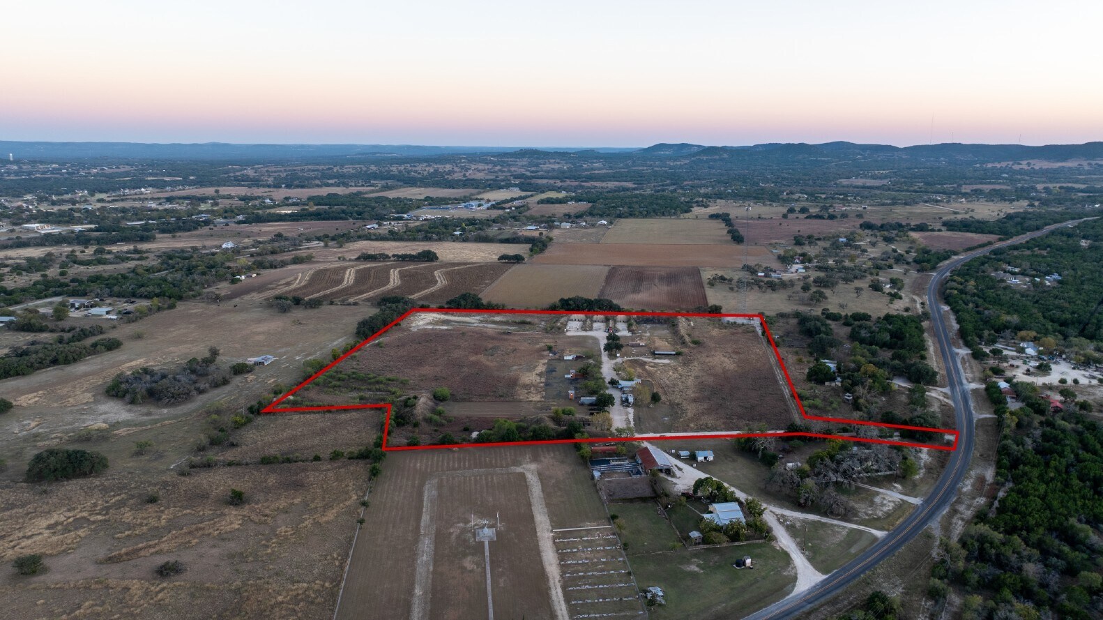 21.4 +/- AC on FM 1077, Bandera, TX à vendre Aérien- Image 1 de 7