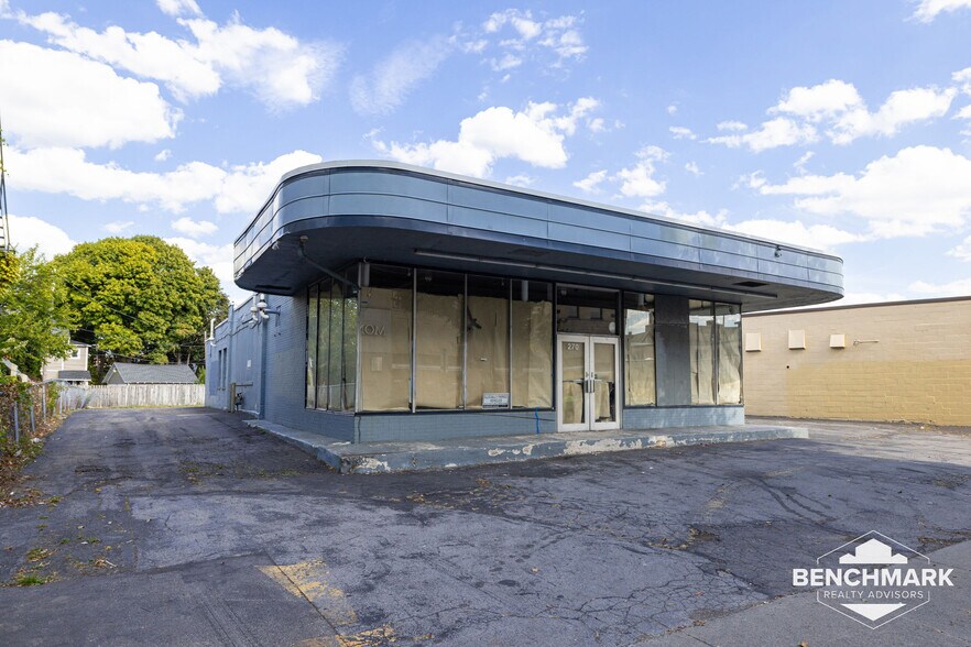 266-270 Monroe Ave, Rochester, NY à louer - Photo du bâtiment - Image 3 de 22