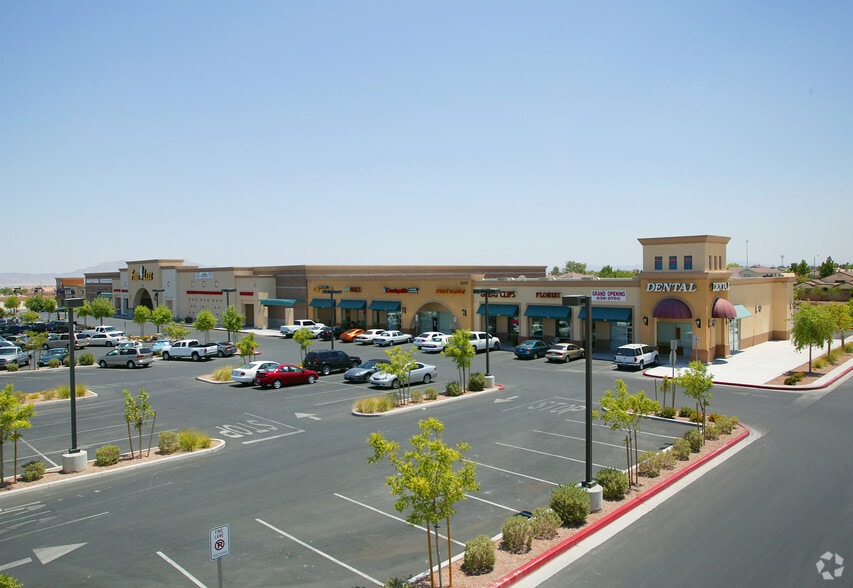 3073 W Craig Rd, North Las Vegas, NV for lease - Primary Photo - Image 1 of 11