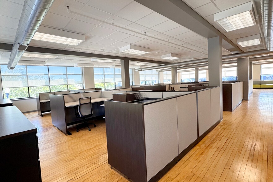 57 Canal St, Lockport, NY for lease - Interior Photo - Image 1 of 15