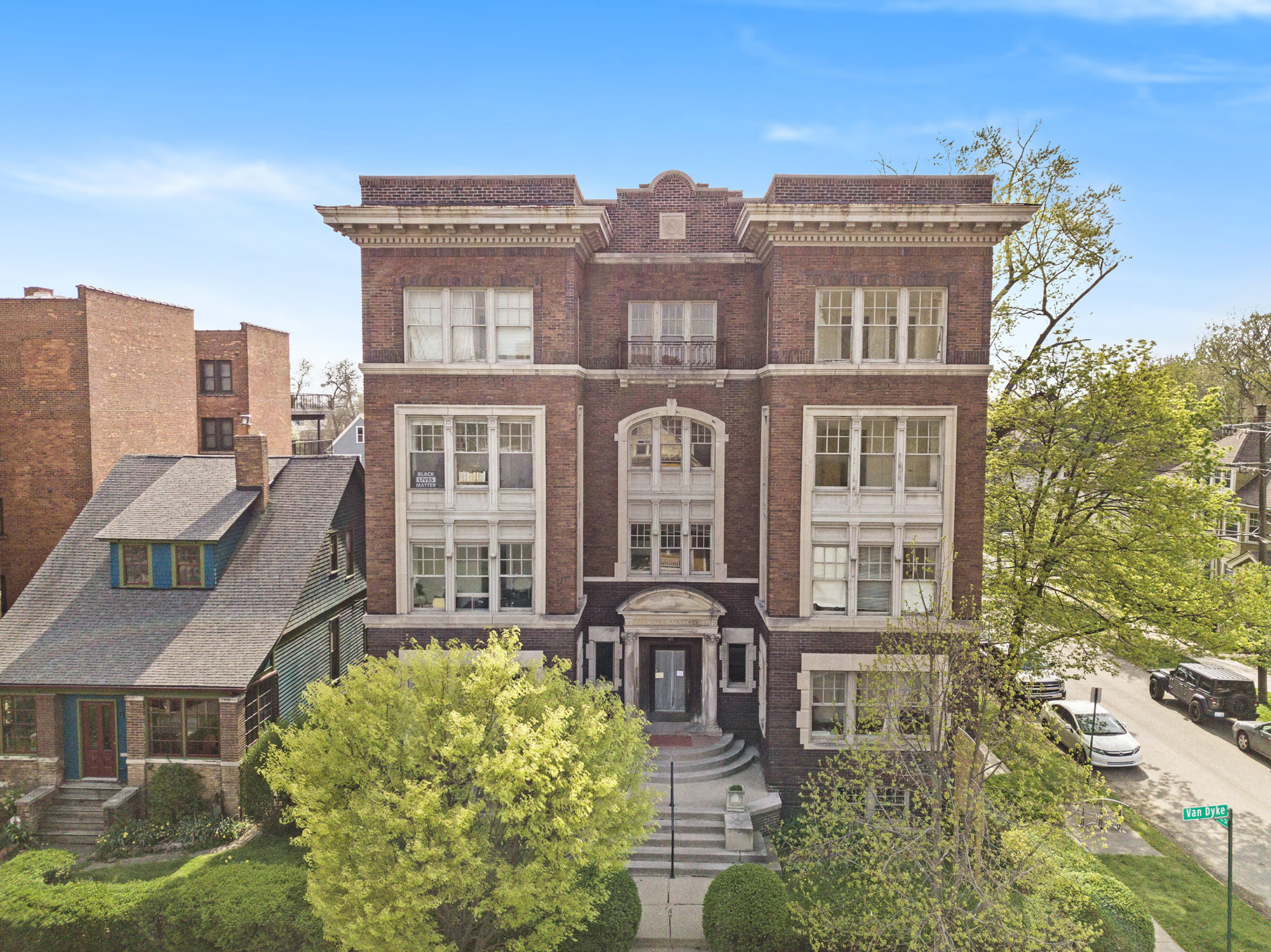 1121 Van Dyke St, Detroit, MI for sale Primary Photo- Image 1 of 16