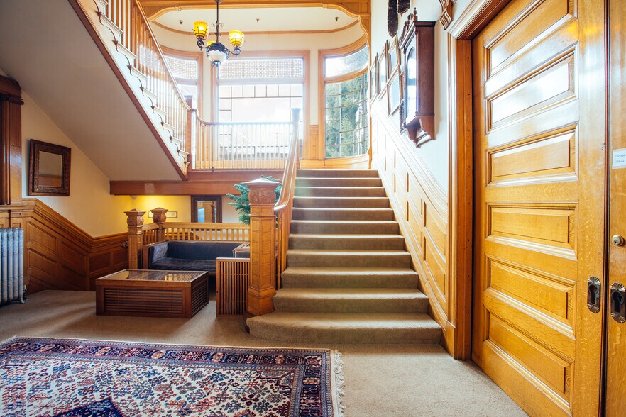 401 Broadway, Tacoma, WA à louer - Hall d’entrée - Image 3 de 13