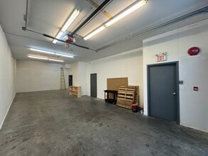 15100 Knox Way, Richmond, BC for lease Building Photo- Image 2 of 9