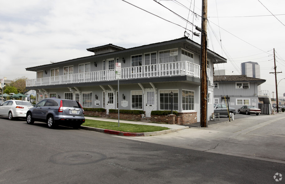 10000 Riverside Dr, Toluca Lake, CA à vendre - Photo principale - Image 1 de 1