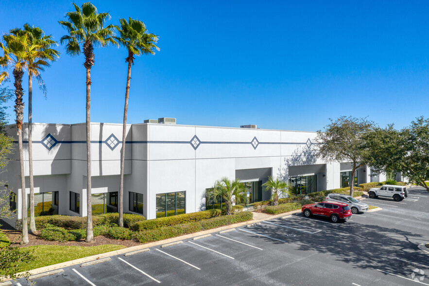 2425 E Landstreet Rd, Orlando, FL for sale - Building Photo - Image 1 of 1