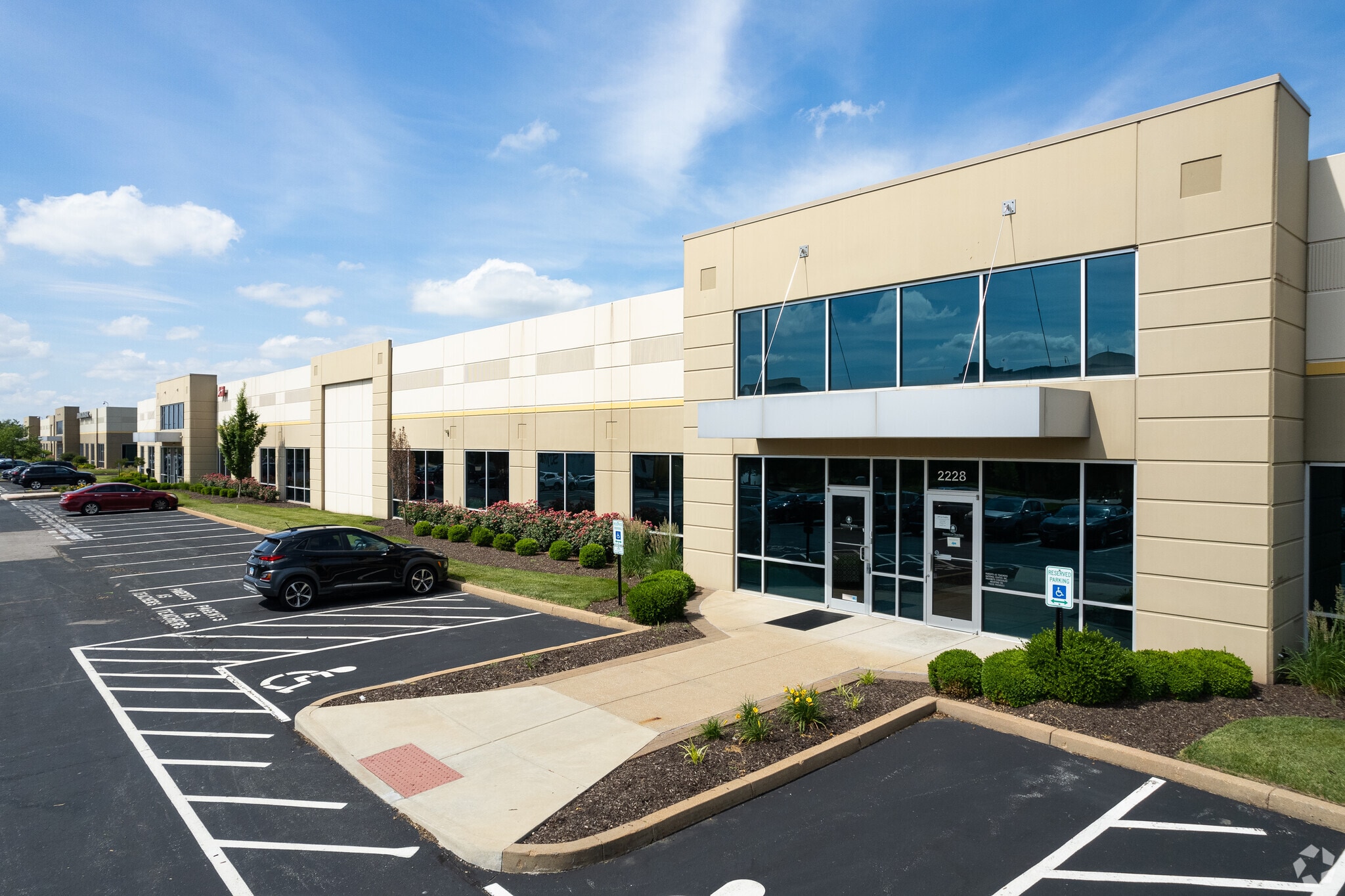 2228-2240 Ball Dr, Saint Louis, MO for lease Building Photo- Image 1 of 5