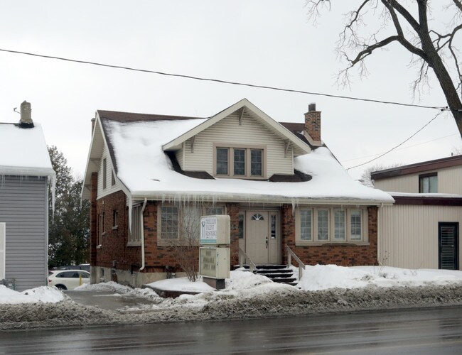 Plus de détails pour 244 Water St N, Cambridge, ON - Bureau à louer