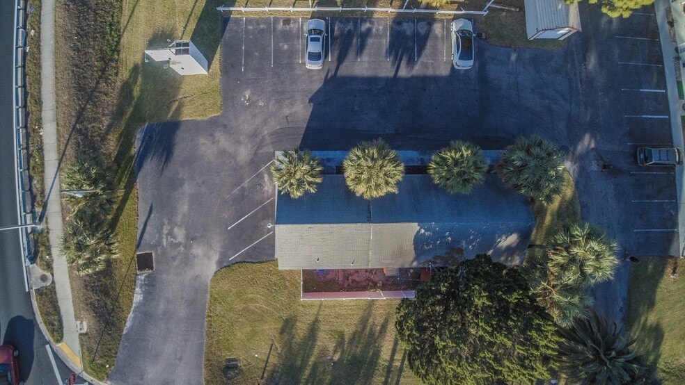 7618 US Highway 19, New Port Richey, FL à vendre - Photo du bâtiment - Image 2 de 4