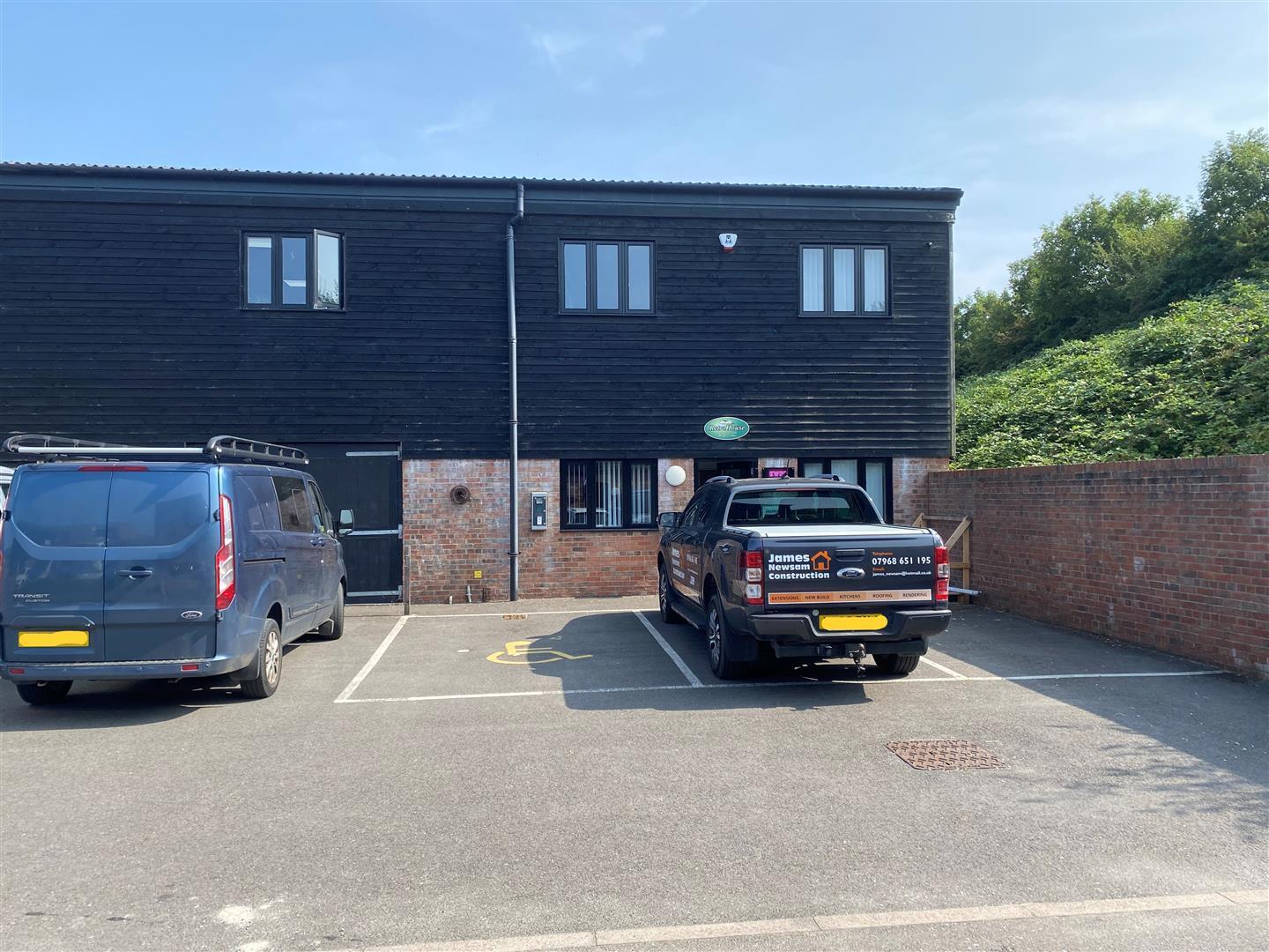 Parkway, Dorchester for lease Primary Photo- Image 1 of 2