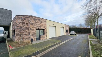 Plus de détails pour Local d'activités à louer