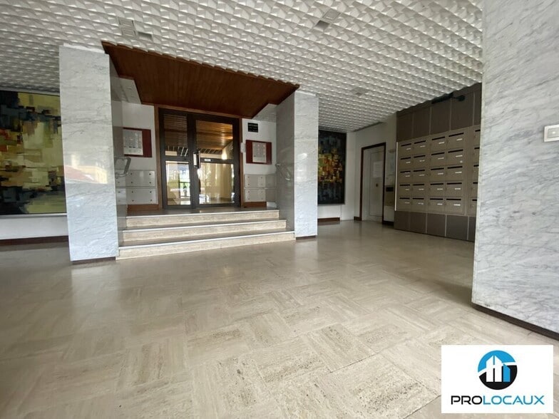 Office in Maromme for sale - Lobby - Image 1 of 9