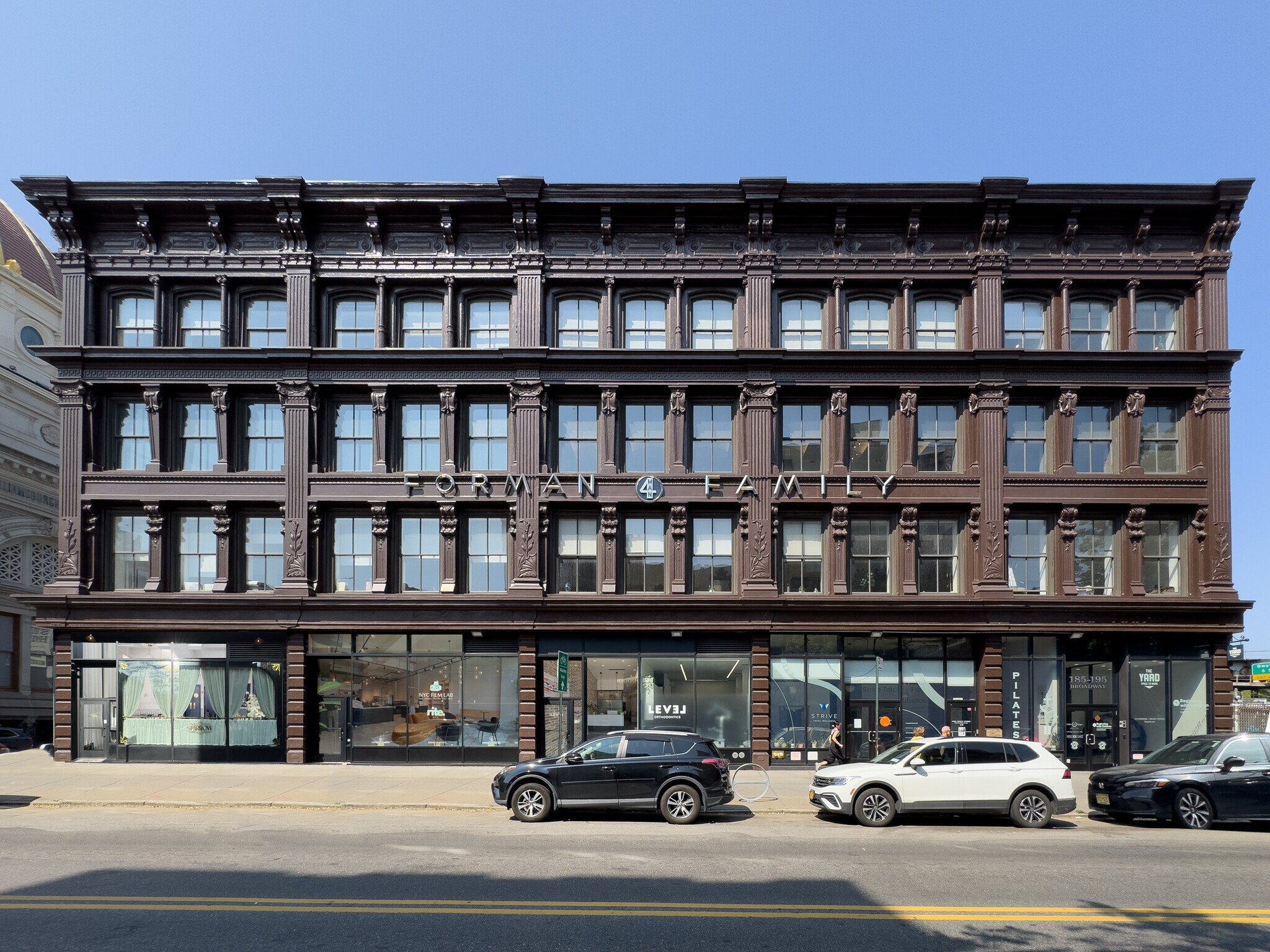 185 Broadway, Brooklyn, NY for lease Primary Photo- Image 1 of 3