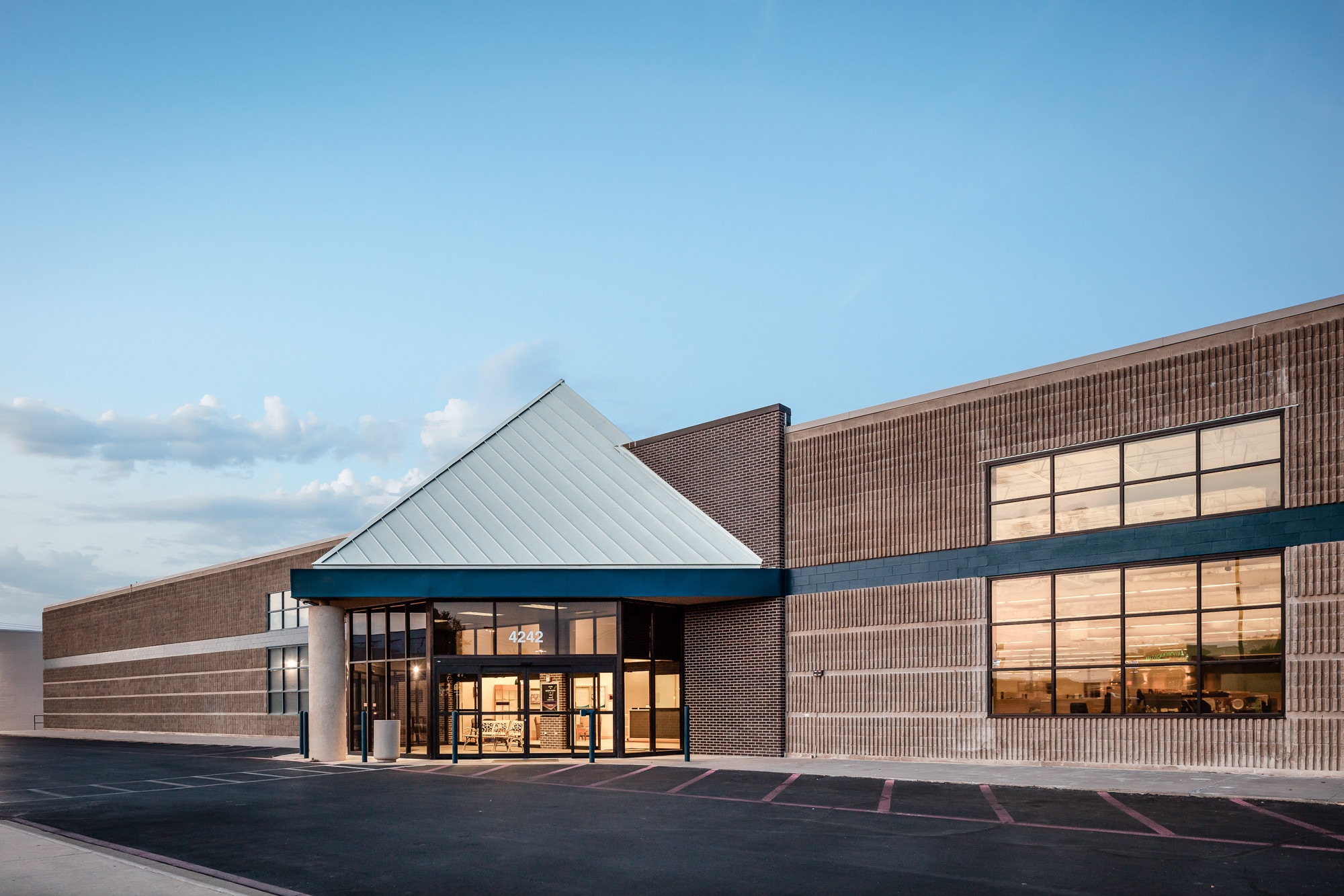 4242 Sunset Dr, San Angelo, TX for sale Primary Photo- Image 1 of 12